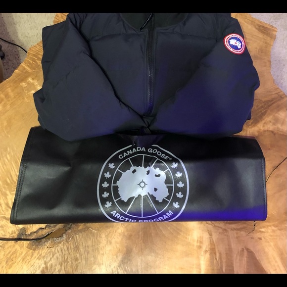 Authentic Canada Goose Navy Woolford Puffer Jacket, XL - Picture 10 of 15
